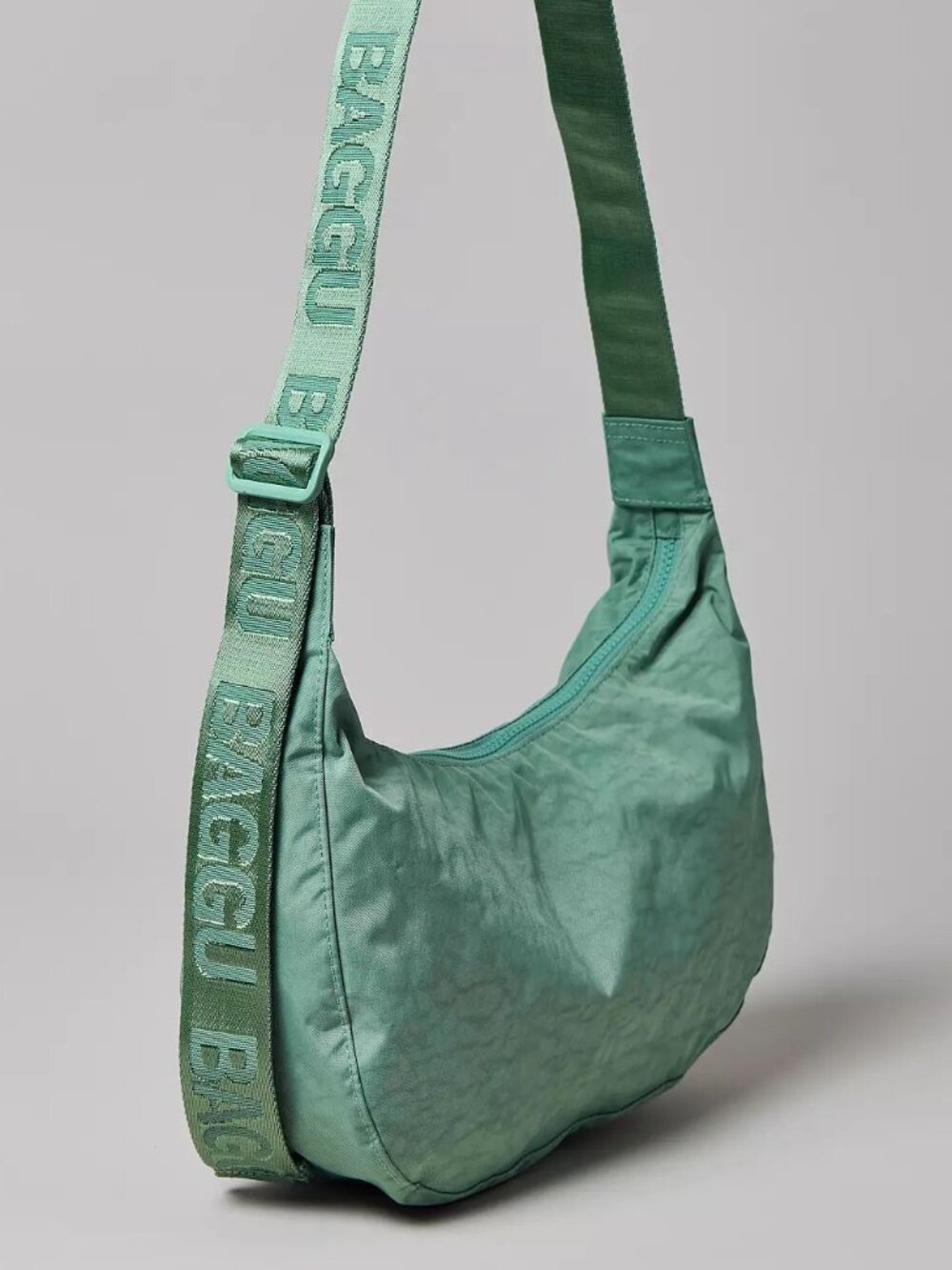 NWT Baggu Medium Crescent Bag - Seafoam